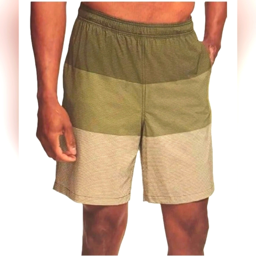 Kirkland Signature Men's Olive and Tan Stripped  Athletic Shorts Large
